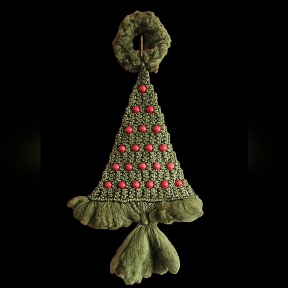 Retro Vintage Green Macrame Christmas Tree - Picture 1 of 1